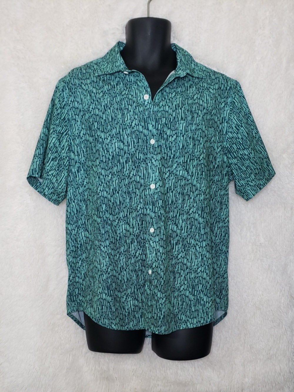 Tommy Bahama Teal Patterned Casual Shirt Size Medium